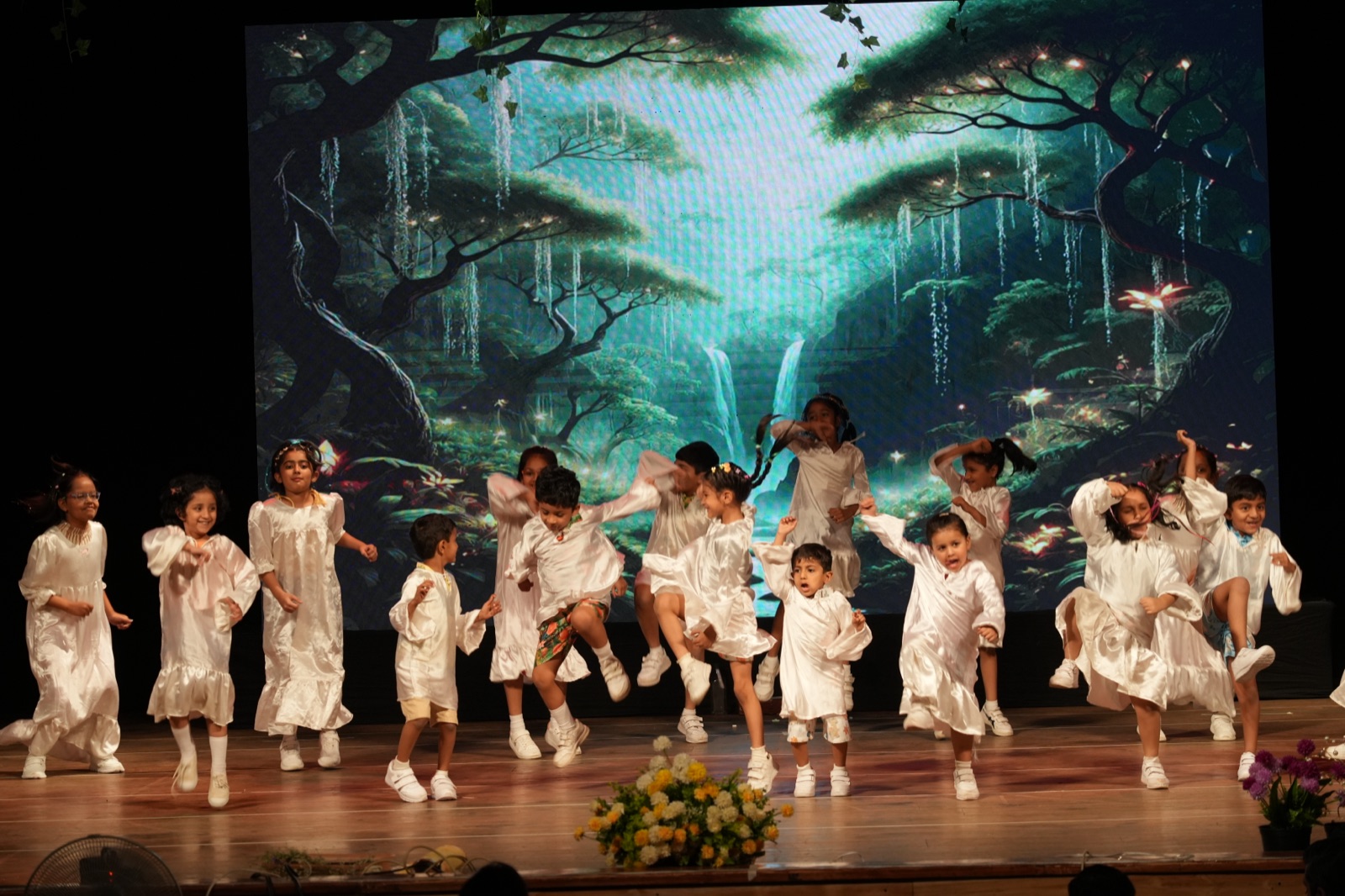 Children's dance performance at TrottersStop